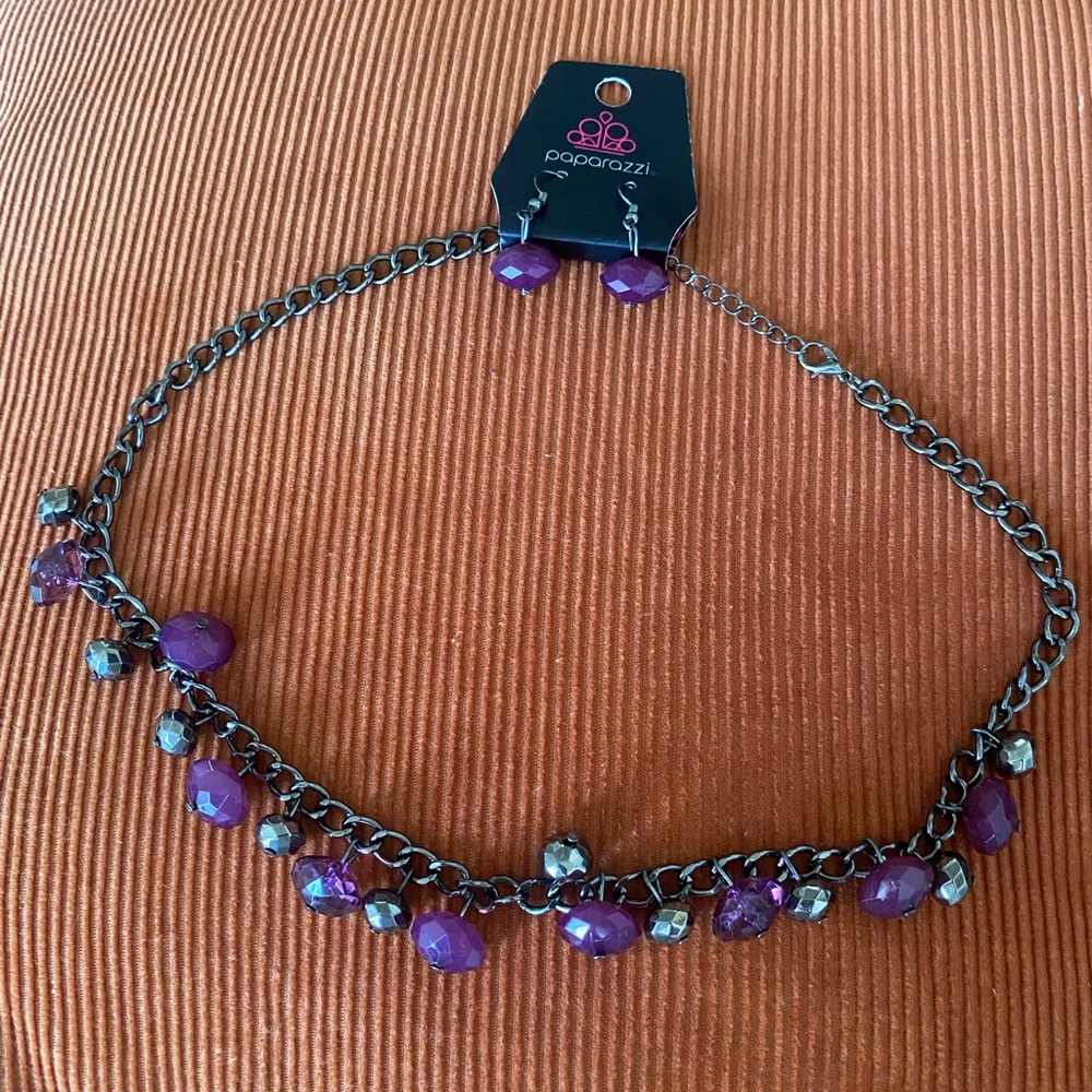 Paparazzi Jewelry Set Necklace + Earrings